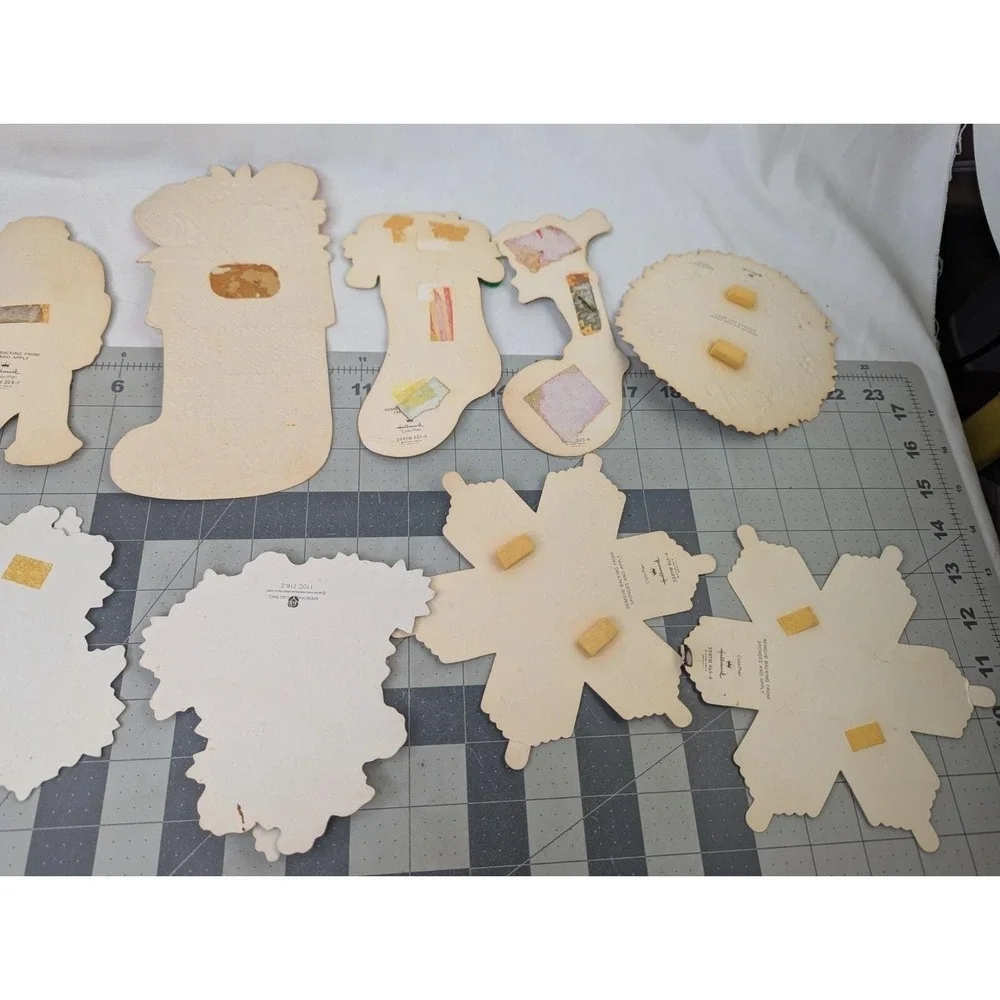 Hallmark Vintage Cards Christmas Decor Hanging Paper Metallic‎ Foil Lot